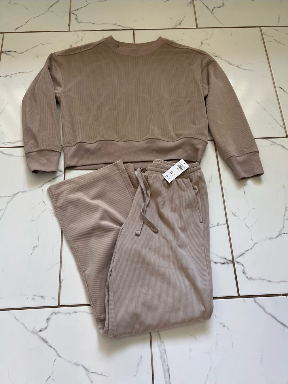 Abercrombie YPB Restore Wide-Leg Pant AND crewneck set Taupe Size Small NWT